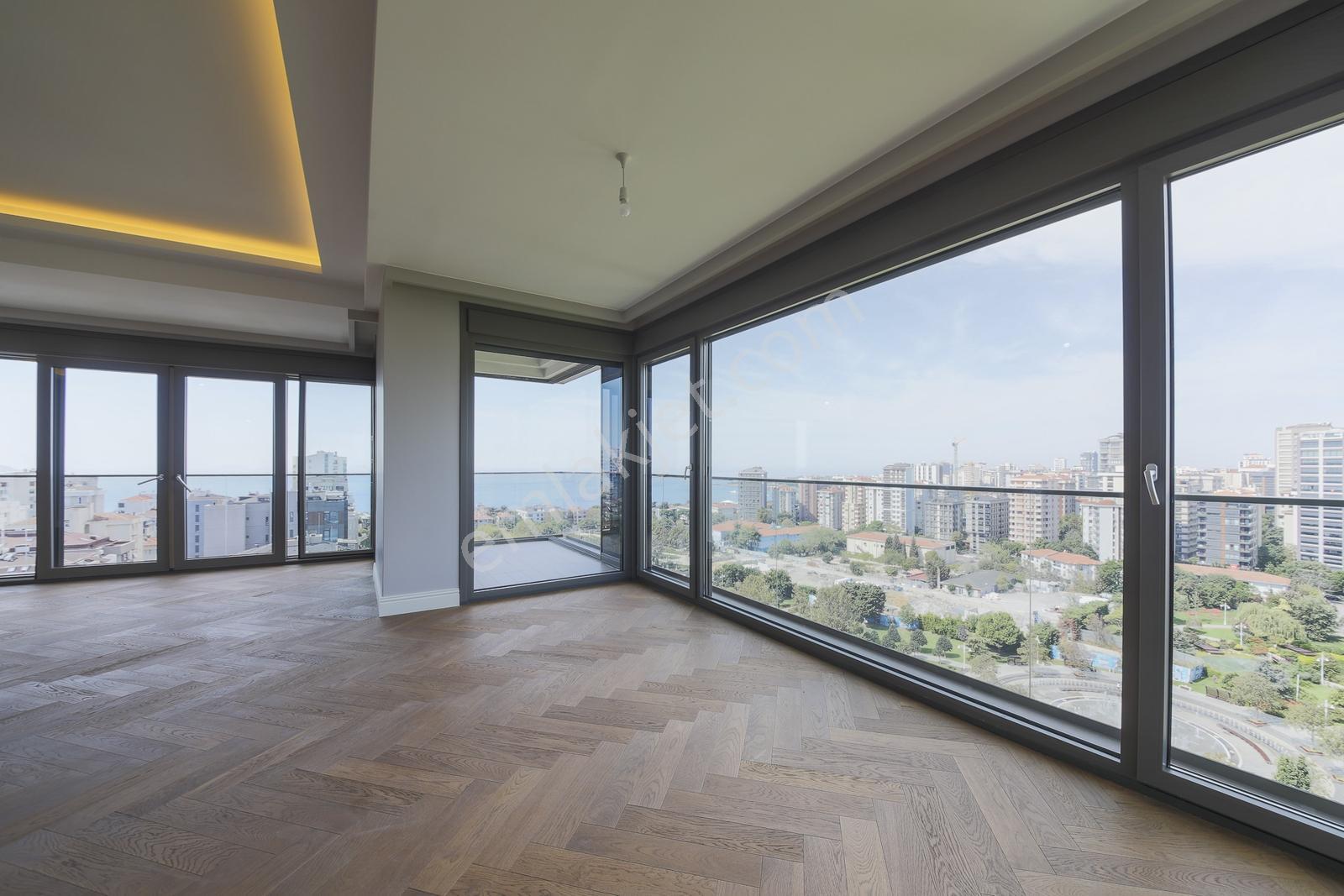 Caddebostan Deniz Ve Park Manzaralı Katta Tek Satılık Net 210 M2