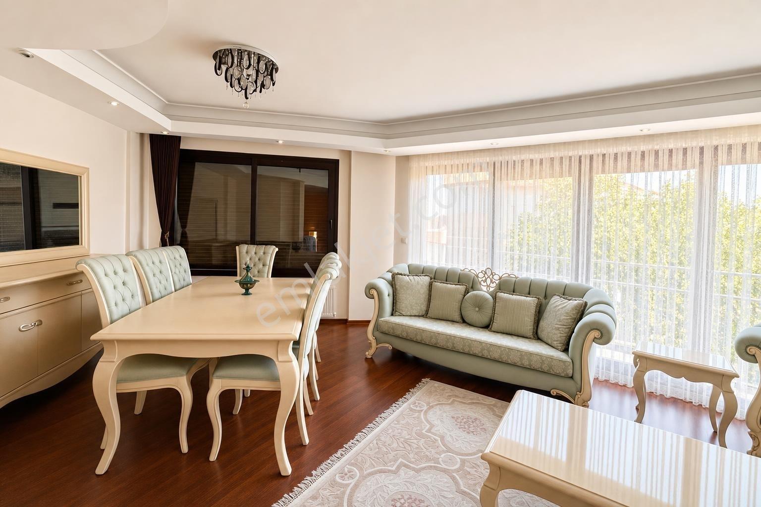 Güzelbahçe' De Ortak Havuzlu Site İçinde Büyük Müstakil Villa - Görsel 10