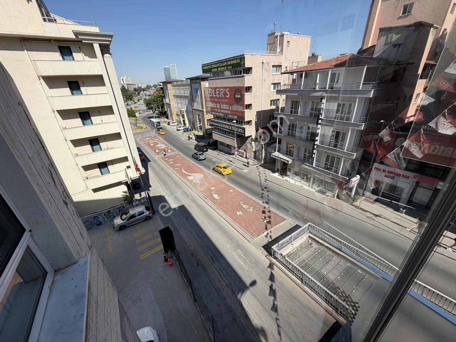 Çankaya Akay'da 110 M2 Full Yapılı 2+1 Satılık Daire - Görsel 11