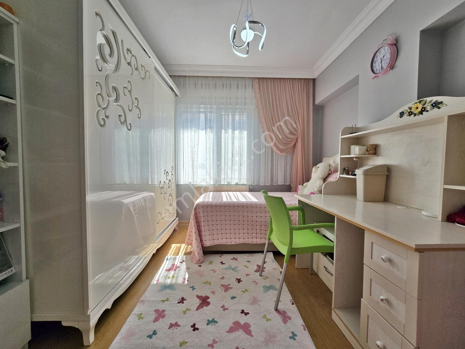 Elvan'da 3+1 Ebeveyn Banyolu Kök Tapu Ön Cephe Daire - Görsel 33
