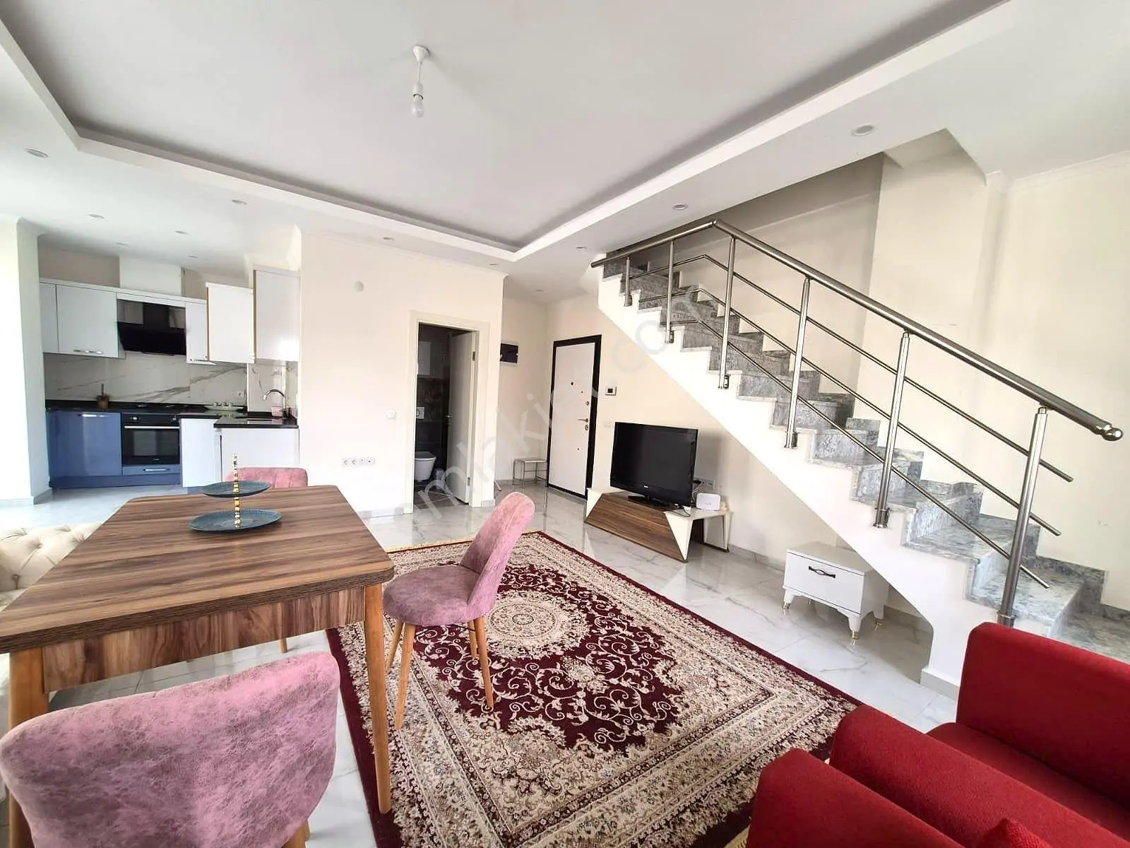 Alanya Mahmutlar’ın Kalbinde Satılık Eşyalı 2+1 Lüks Dubleks