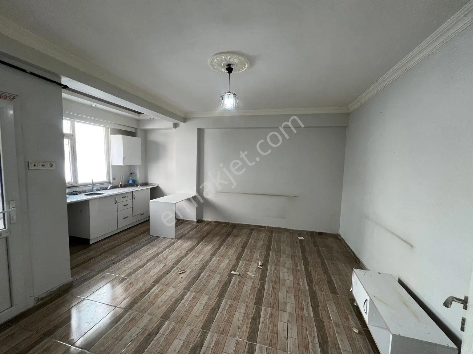 ***ilke Emlaktan Kiralık 1+1 Daire - Görsel 2