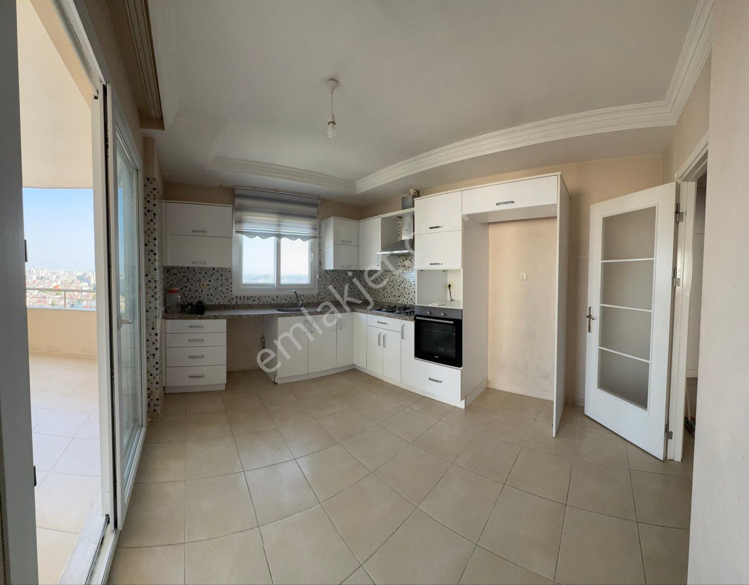 Kanal Manzaralı-groseri Karşısı-metroya Yakın-3+1 Kiralık Daire - Görsel 8