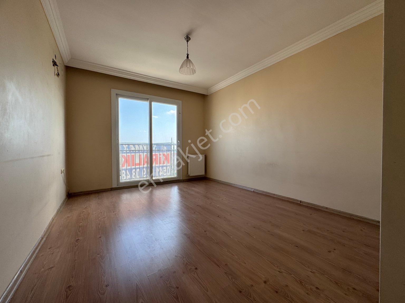 Kanal Manzaralı-groseri Karşısı-metroya Yakın-3+1 Kiralık Daire - Görsel 11