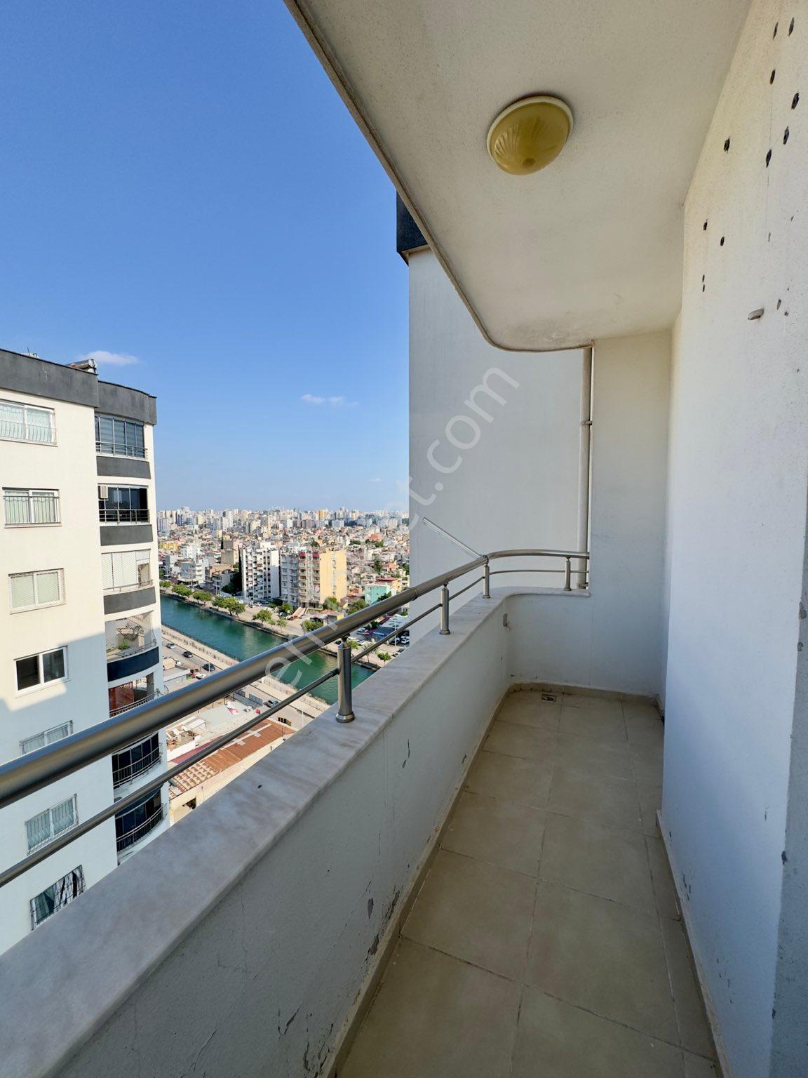 Kanal Manzaralı-groseri Karşısı-metroya Yakın-3+1 Kiralık Daire - Görsel 25