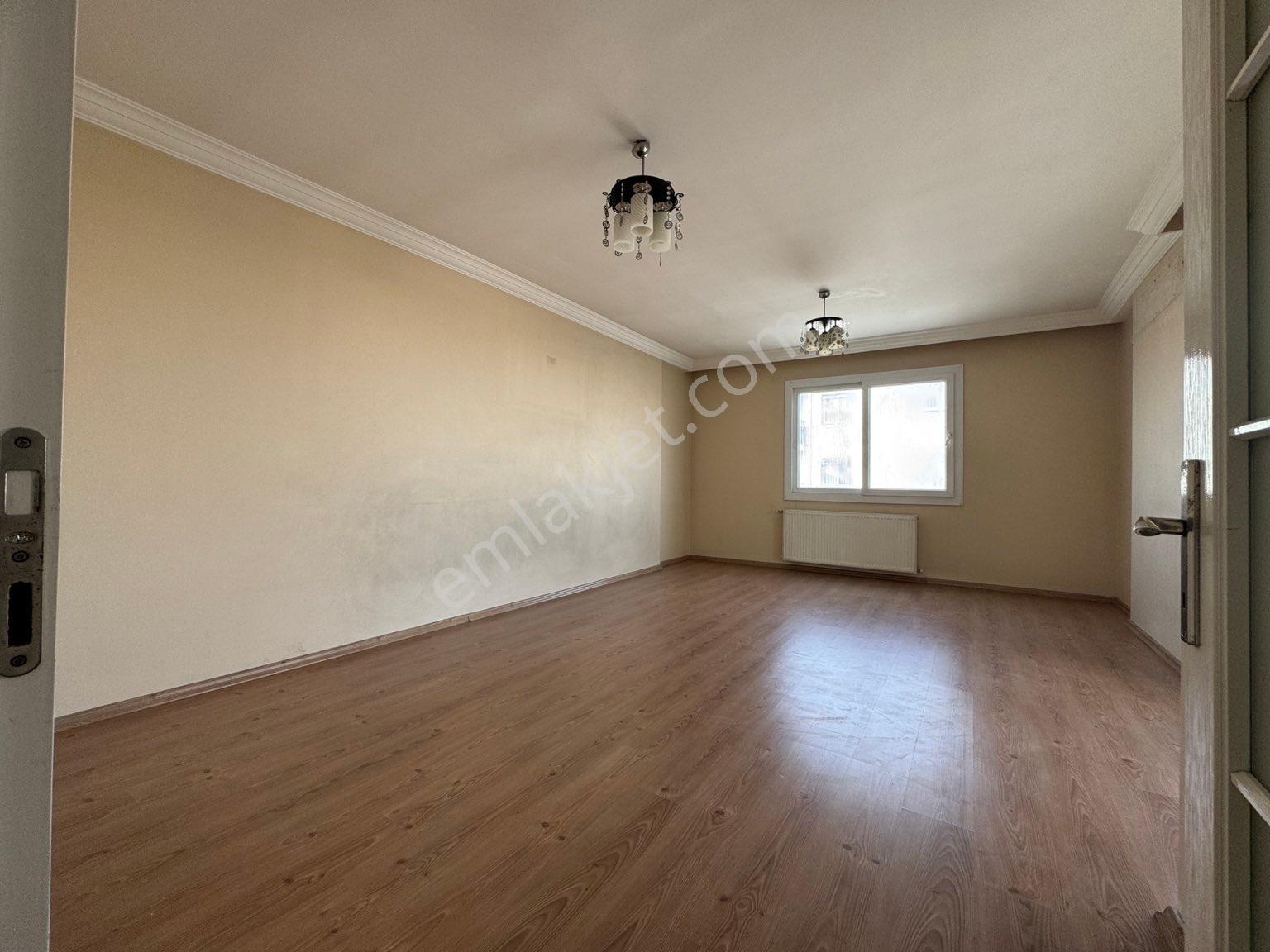 Kanal Manzaralı-groseri Karşısı-metroya Yakın-3+1 Kiralık Daire - Görsel 2