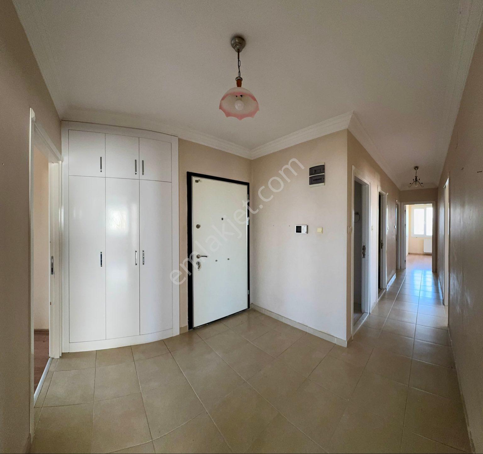 Kanal Manzaralı-groseri Karşısı-metroya Yakın-3+1 Kiralık Daire - Görsel 10