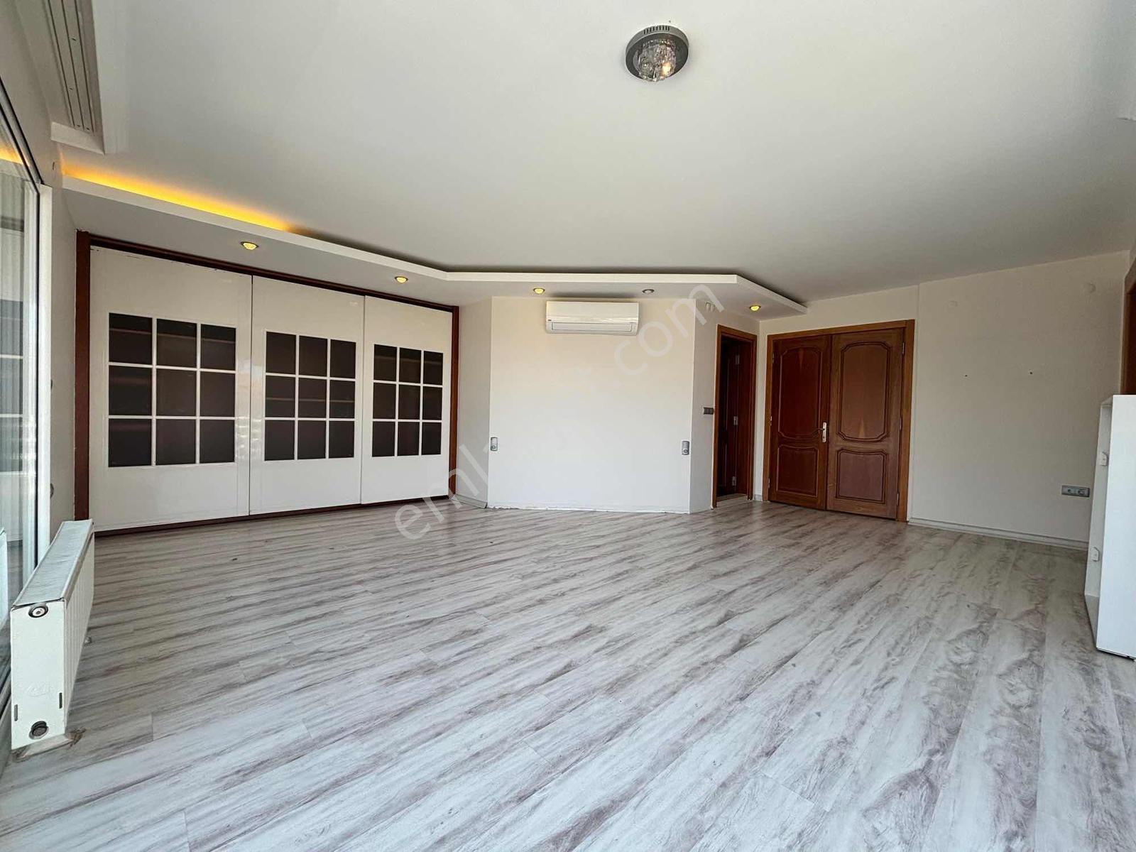 Güzelbahçe Kahramandere Satılık Havuzlu Site İçinde 5+1 Villa - Görsel 32