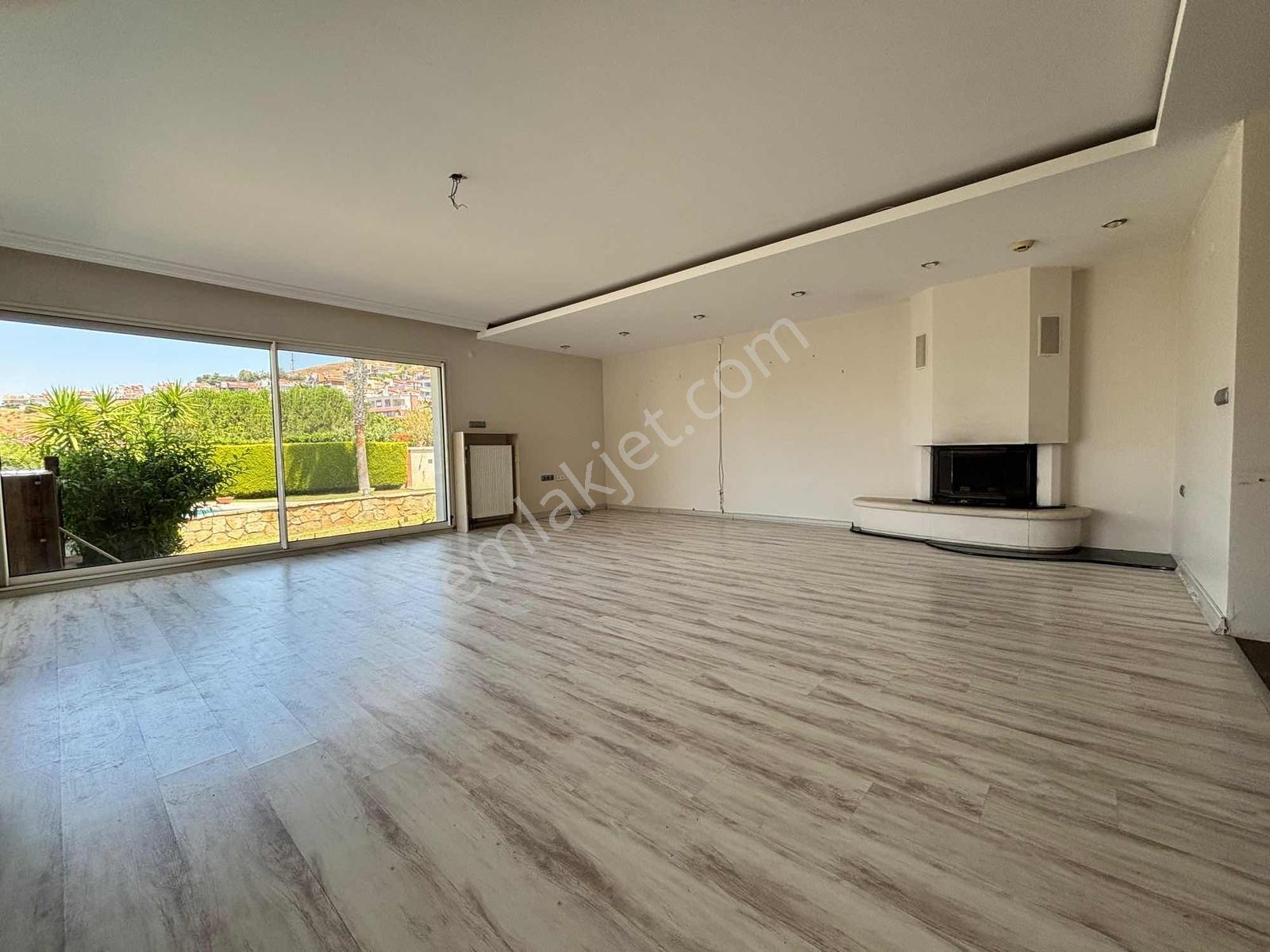 Güzelbahçe Kahramandere Satılık Havuzlu Site İçinde 5+1 Villa - Görsel 25