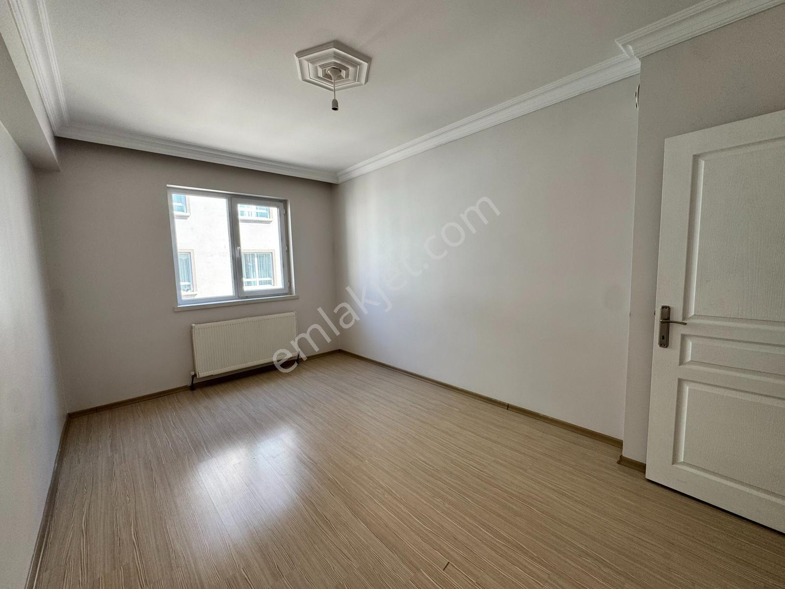 Vip'den Merkezi Konum Teras Balkon 2.kat Kiralık 3+1 Daire - Görsel 12