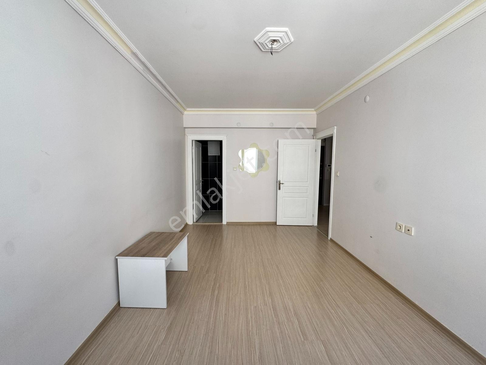 Vip'den Merkezi Konum Teras Balkon 2.kat Kiralık 3+1 Daire - Görsel 15
