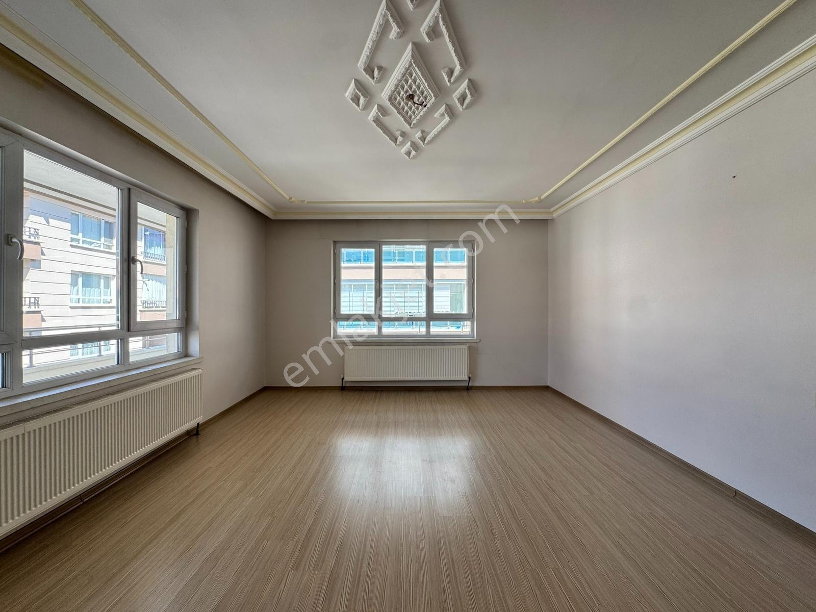 Vip'den Merkezi Konum Teras Balkon 2.kat Kiralık 3+1 Daire - Görsel 4