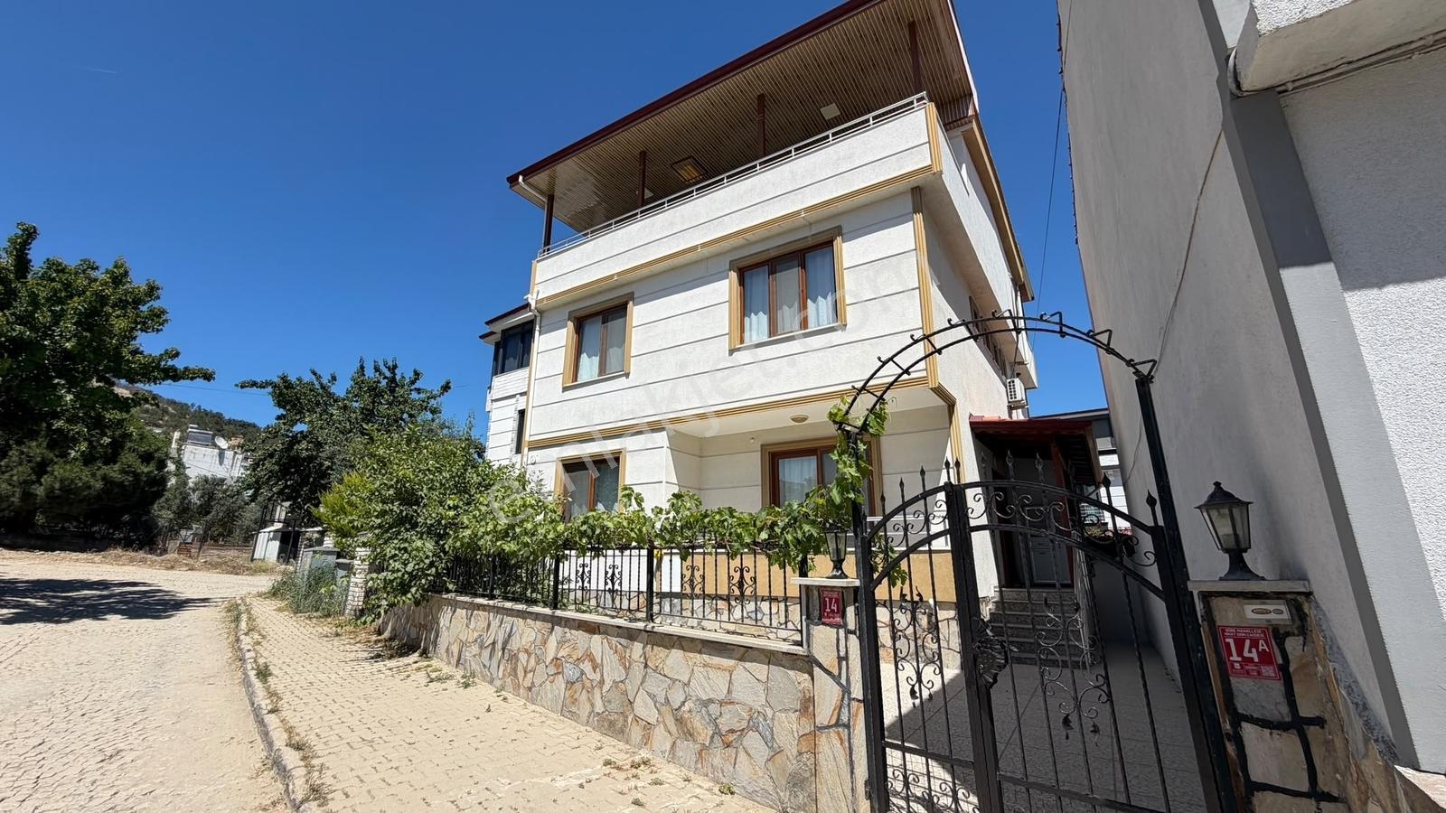 Parstan Bölgenin İncisi Gürede Denize 100m Mesafede 3+1 Villa - Görsel 2