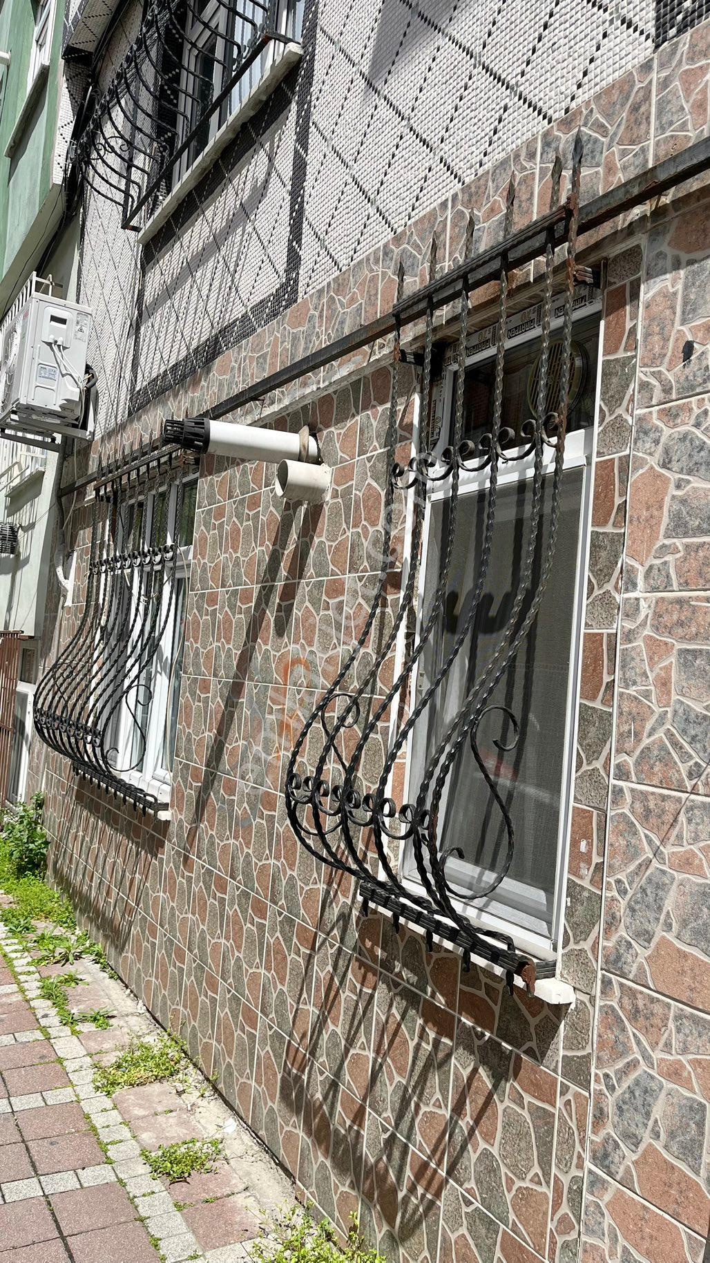 Kartaltrpe’de Kiralık Yüksek Camlı 1+1 Bodrum Daire
