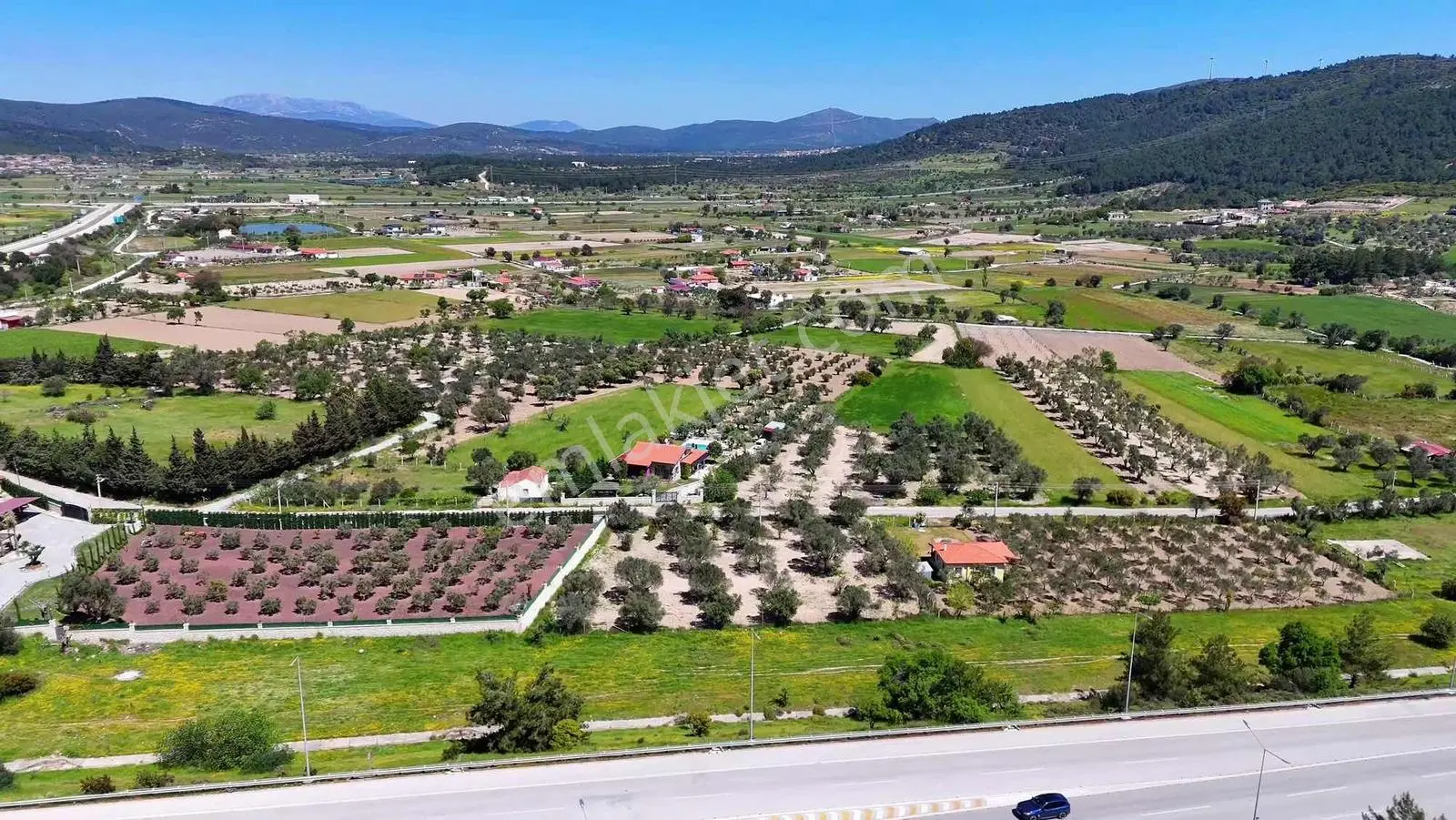 Atlas Gayrimenkul'den Urla'da Tarım İmarına Uygun Satılık Tarla - Görsel 3