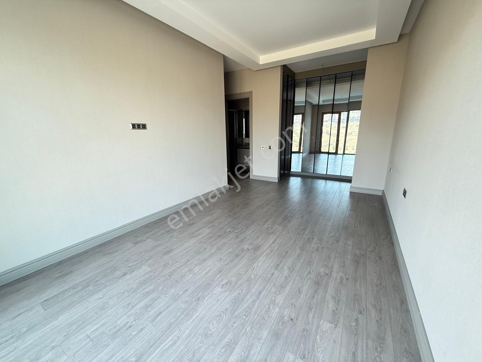 Turyap 'tan Focus Beytepe 'de Manzaralı Kiralık 3+1 Daire - Görsel 8