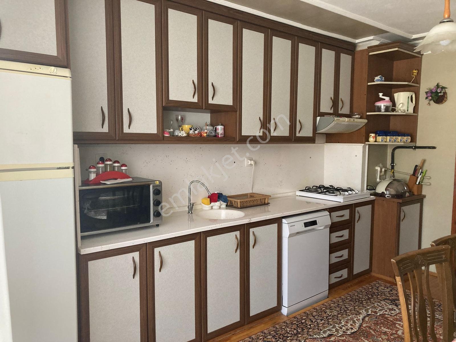 Zafer Sitesi'nde 3+1 Anayol Kenarı Bakımlı Satılık Daire - Görsel 8