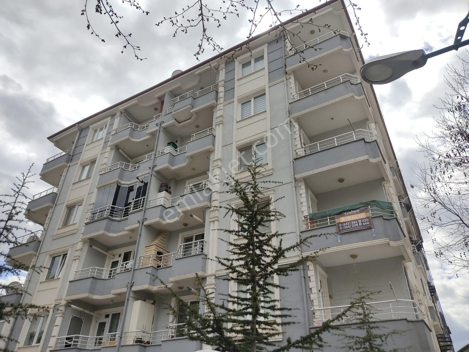 Zafer Sitesi'nde 3+1 Anayol Kenarı Bakımlı Satılık Daire - Görsel 6