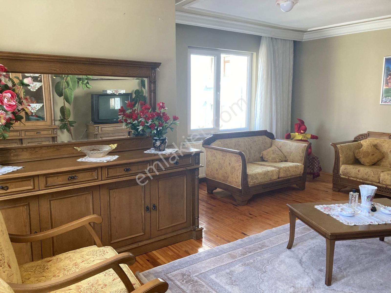 Zafer Sitesi'nde 3+1 Anayol Kenarı Bakımlı Satılık Daire - Görsel 13