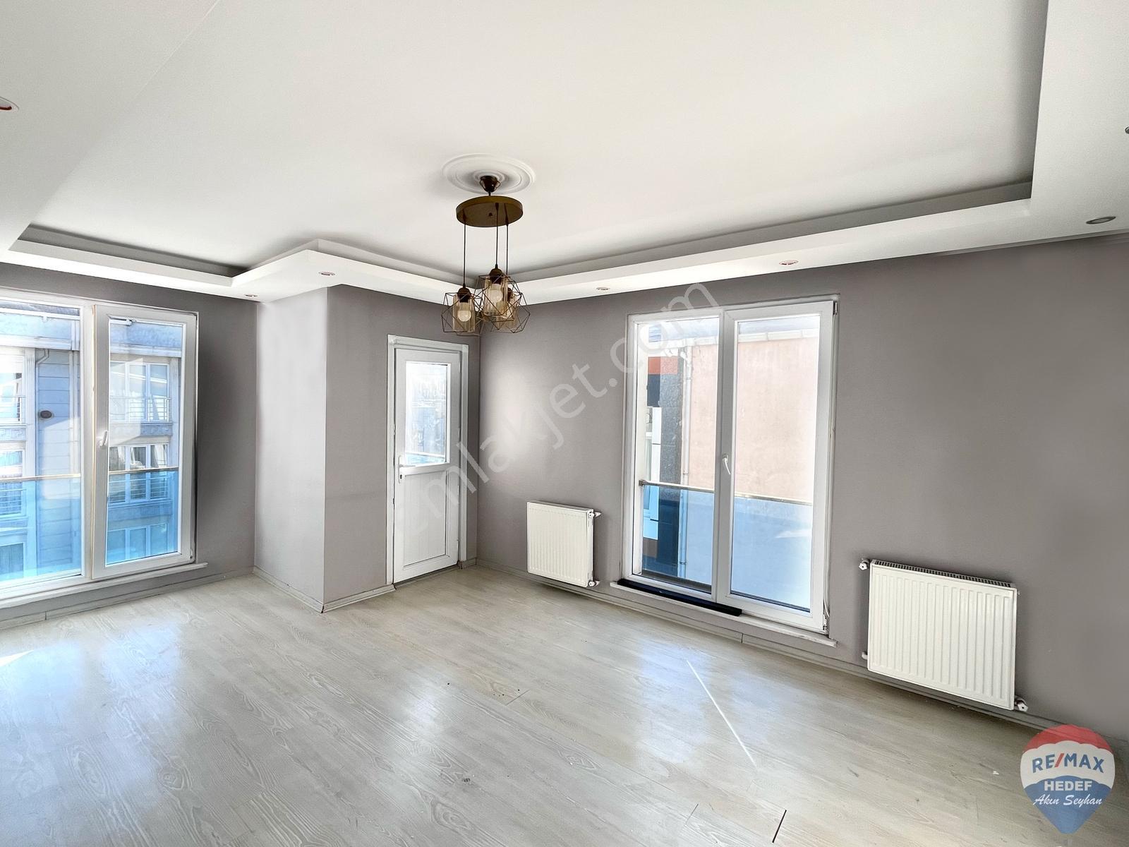 Remax Akın Seyhan Dan Akçaburgaz 3+2 Dubleks Teraslı Ferah Daire - Görsel 4