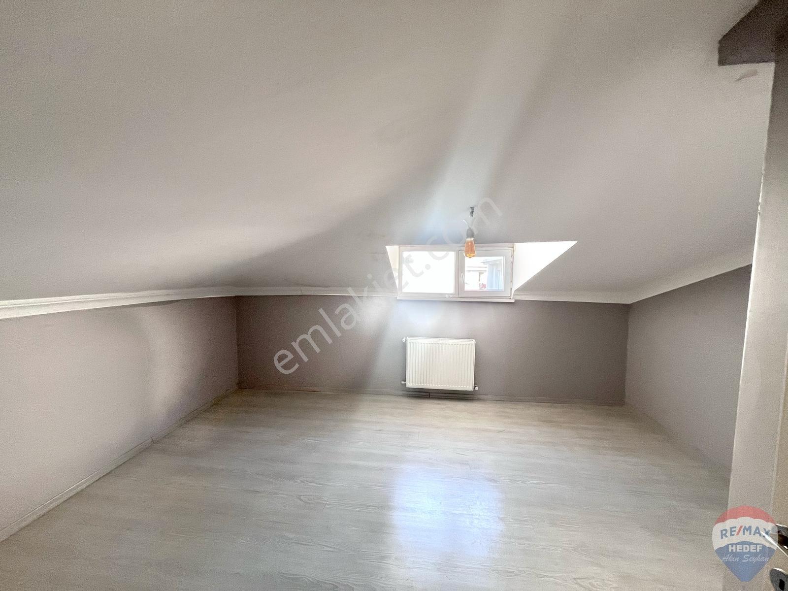 Remax Akın Seyhan Dan Akçaburgaz 3+2 Dubleks Teraslı Ferah Daire - Görsel 16