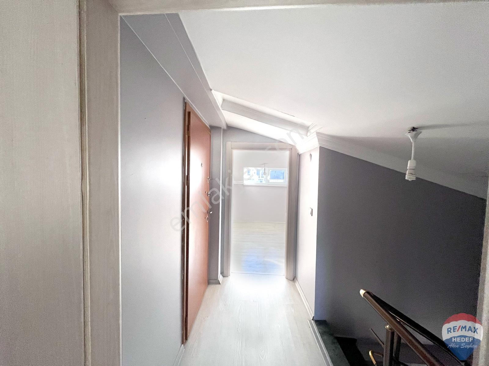 Remax Akın Seyhan Dan Akçaburgaz 3+2 Dubleks Teraslı Ferah Daire - Görsel 13