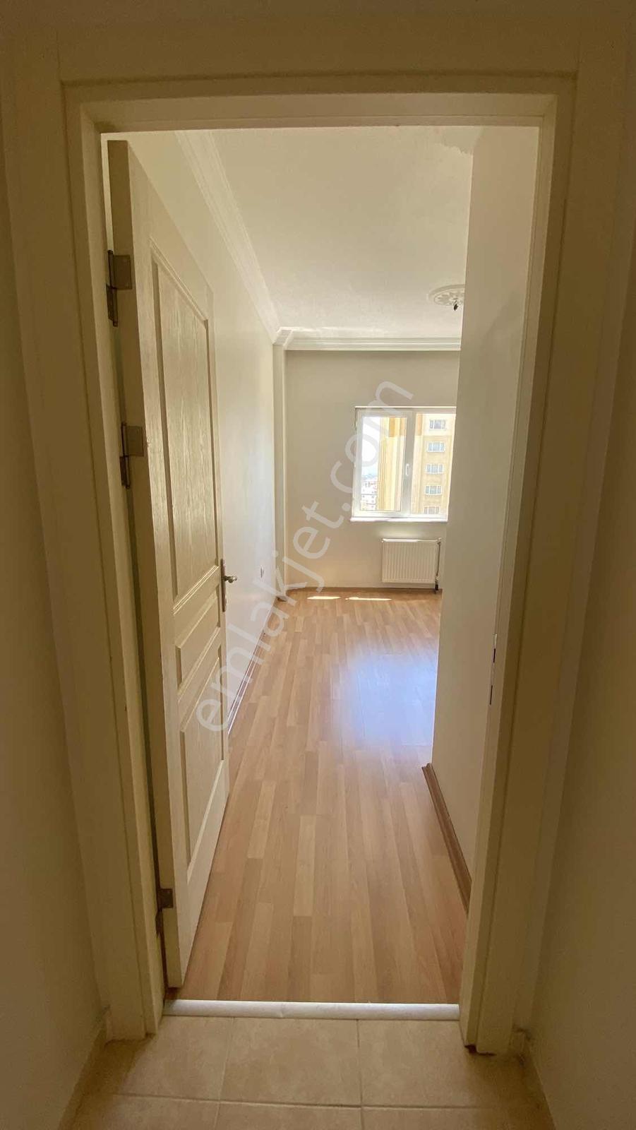 Güven Sitesinde Yapılı 3+1 Kiralık Daire - Görsel 7