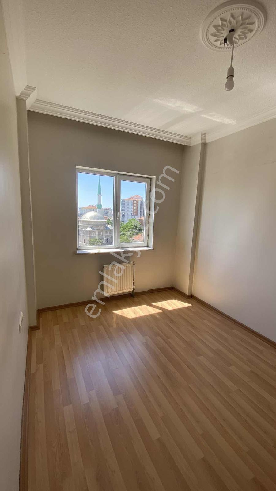 Güven Sitesinde Yapılı 3+1 Kiralık Daire - Görsel 4