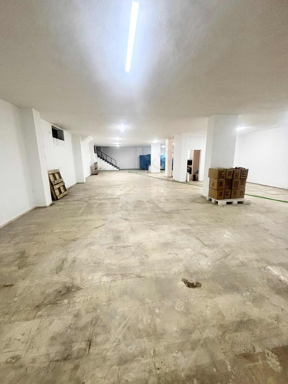 Kiralık 325+ 325 2 Adet Altlı Üstlü Bağımsız Girişli Dükkan - Görsel 5
