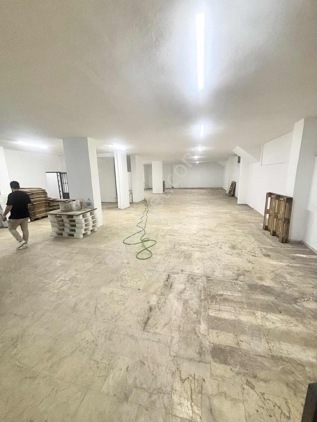 Kiralık 325+ 325 2 Adet Altlı Üstlü Bağımsız Girişli Dükkan - Görsel 15
