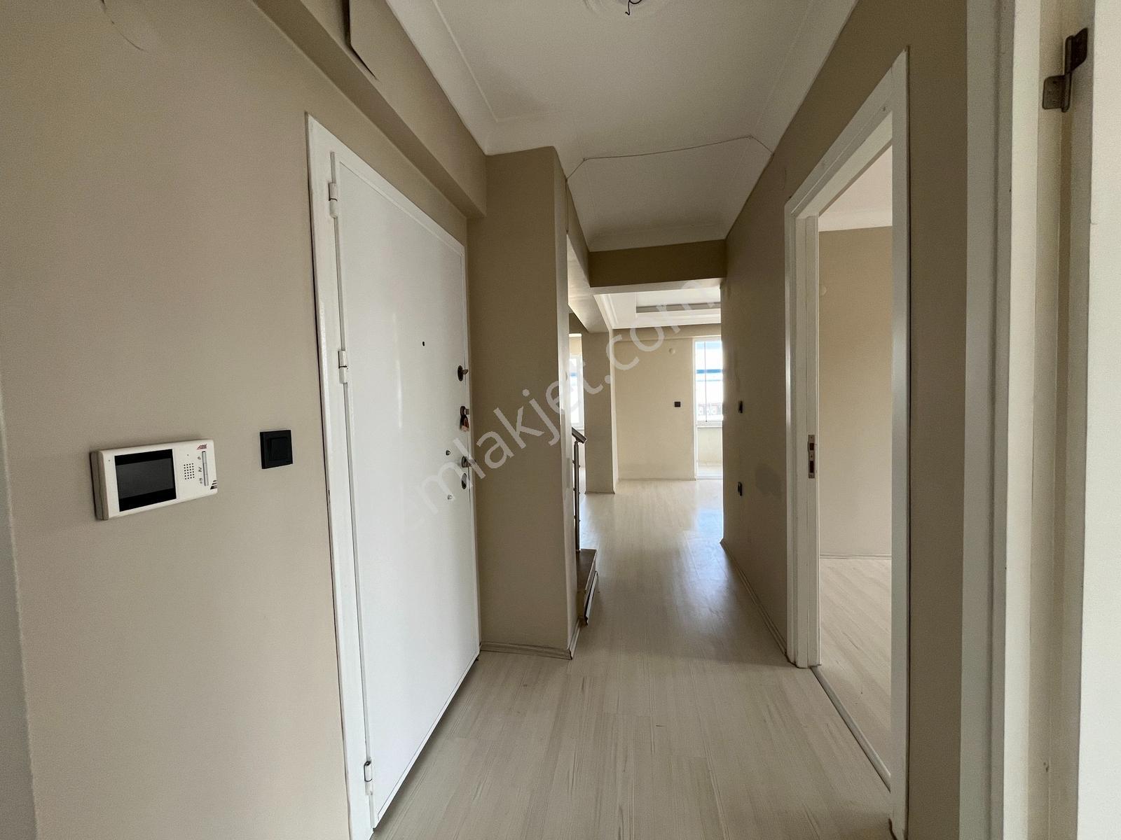 Nilüfer Çalı Mahallesinde Ferah 4+1 Dubleks | Çift Balkon - Görsel 23