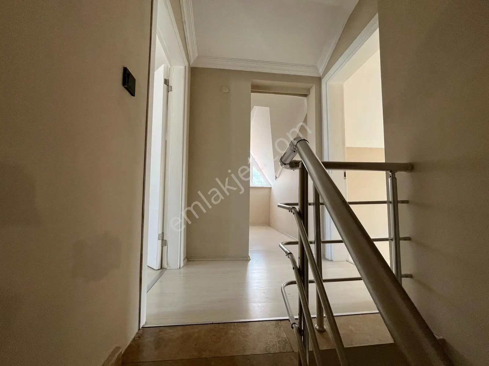 Nilüfer Çalı Mahallesinde Ferah 4+1 Dubleks | Çift Balkon - Görsel 24