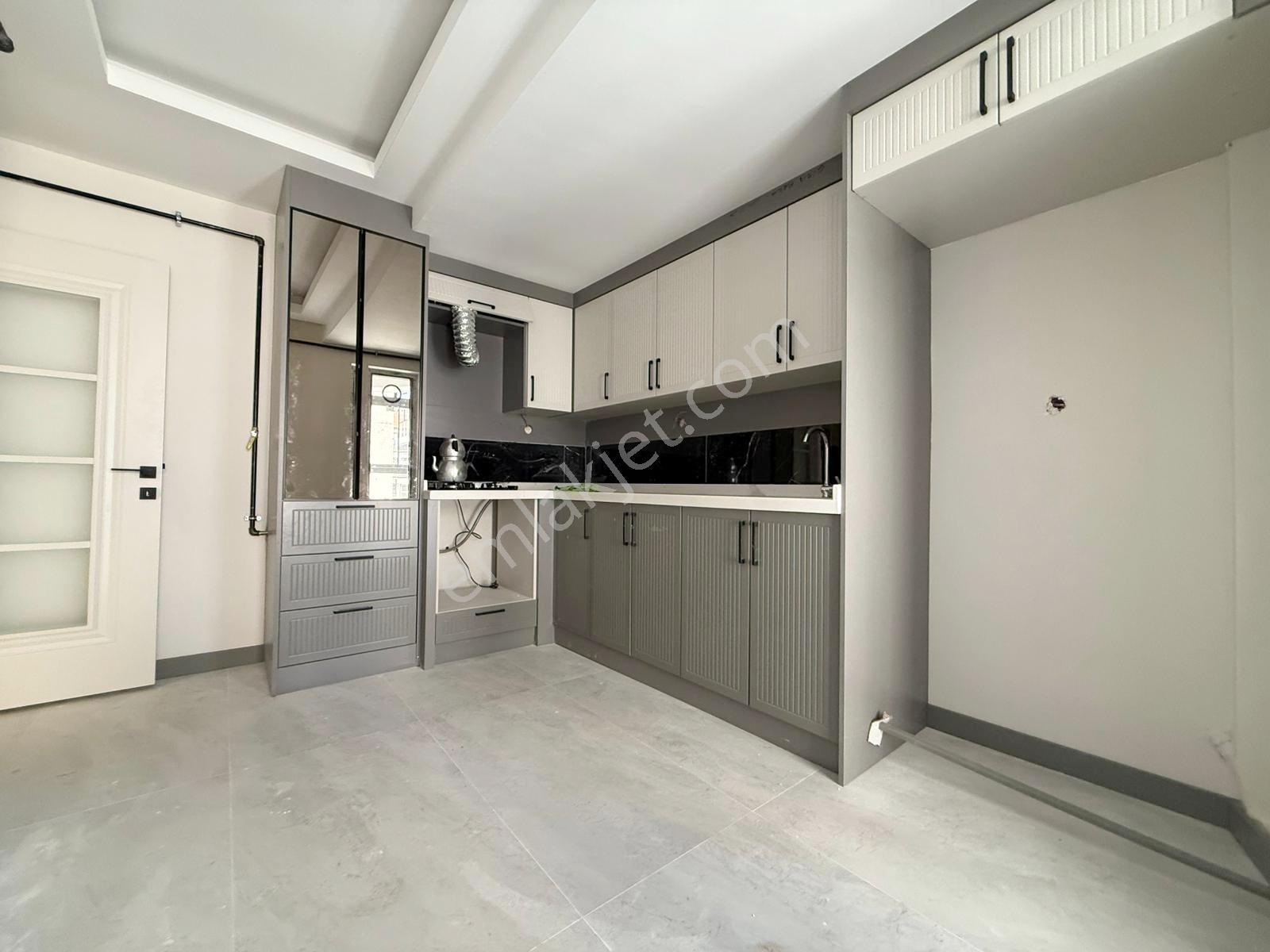 Yuv*** Merkezi Konum'da Yerden Isıtmalı Lüks 2+1 Kiralık Daire - Görsel 16