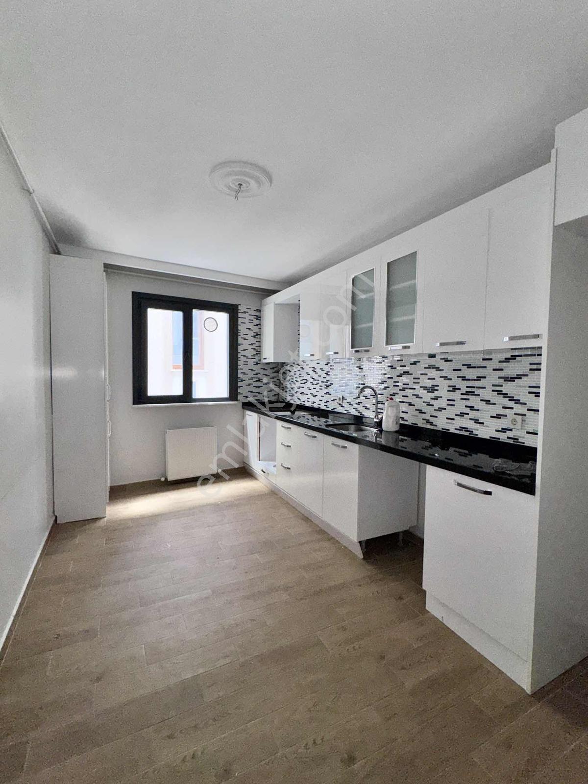 Veysel Karani Mah. Metroya Yakın Geniş 2+1 Kiralık Ara Kat Daire - Görsel 5