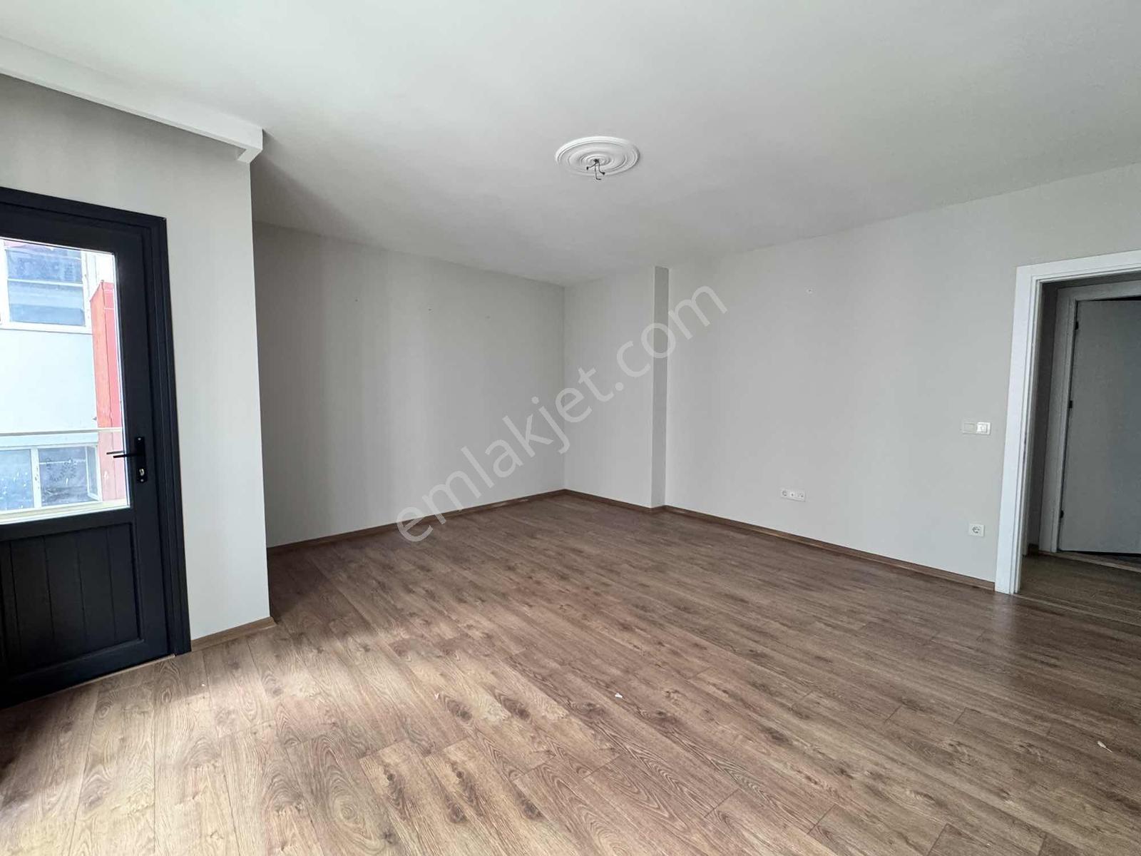 Veysel Karani Mah. Metroya Yakın Geniş 2+1 Kiralık Ara Kat Daire - Görsel 3