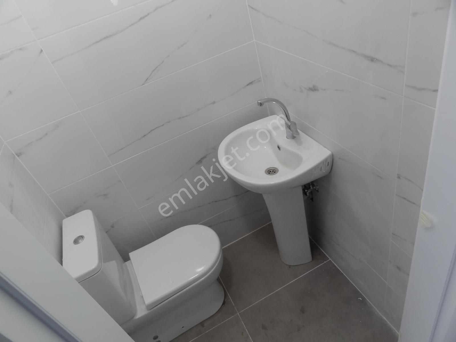 Erenköy Minibüs Cadde Üzerinde Fırsat Satılık Dükkan 20m2. - Görsel 27