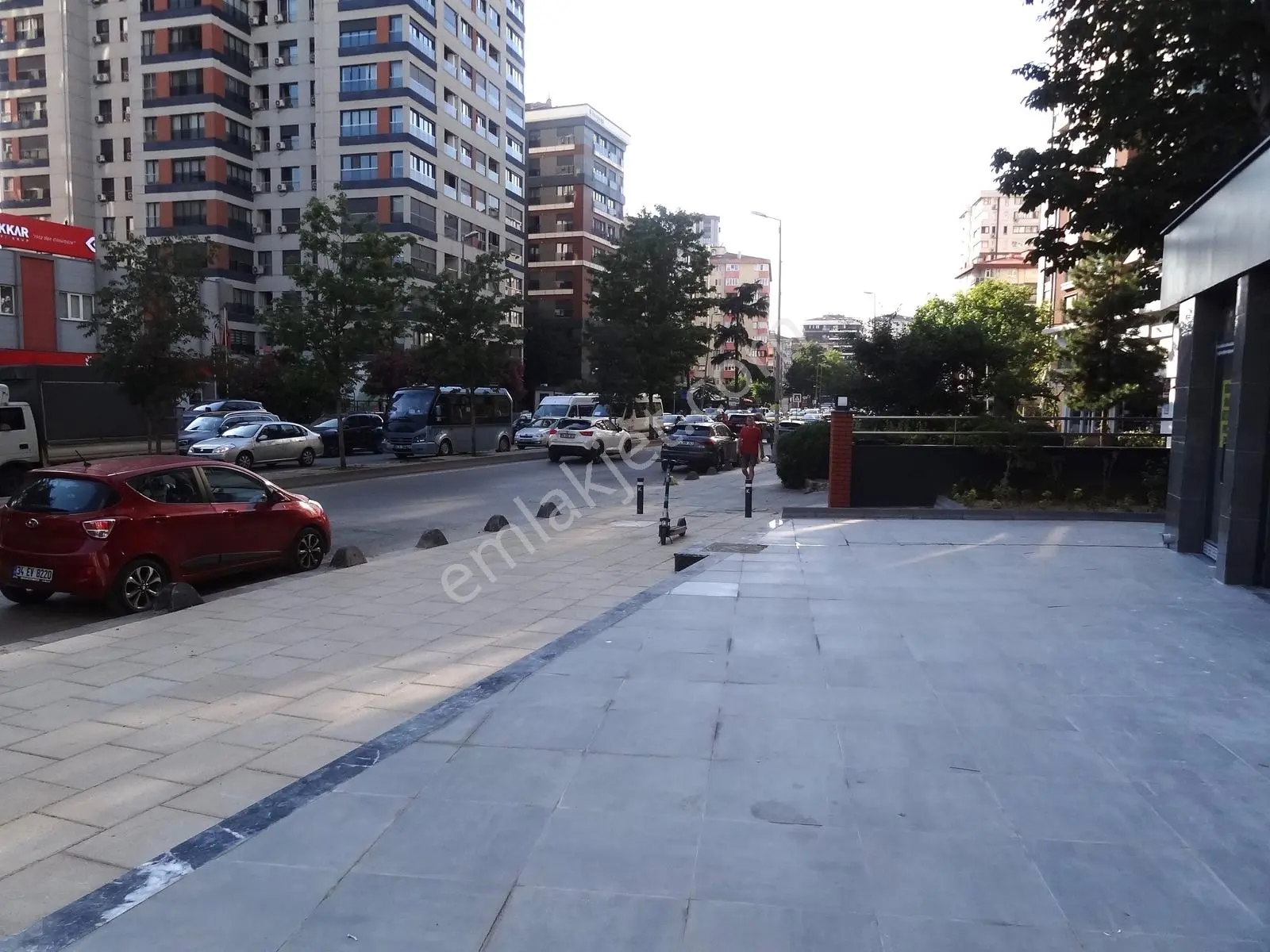 Erenköy Minibüs Cadde Üzerinde Fırsat Satılık Dükkan 20m2. - Görsel 15