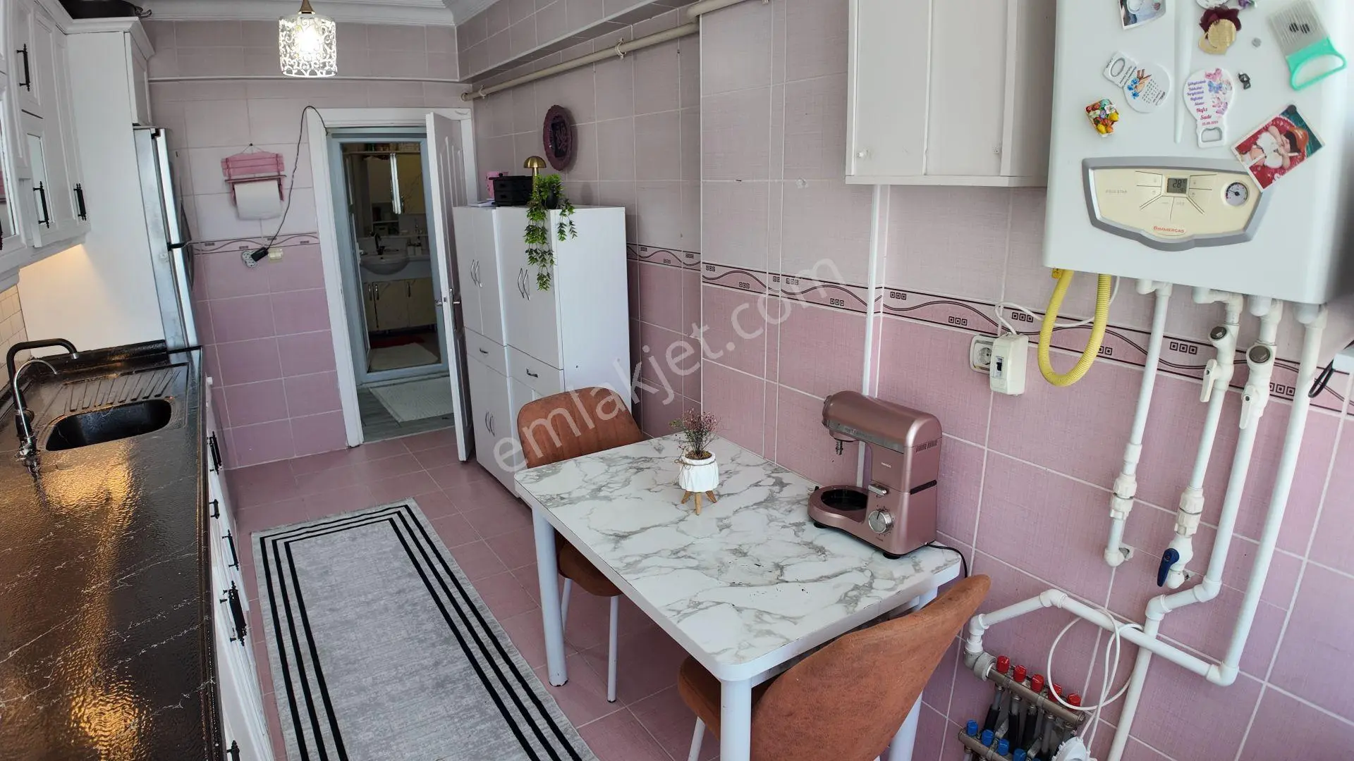 Remax Land'den Acil Merkezî Konumda Eşyalı 2+1 Daire - Görsel 15