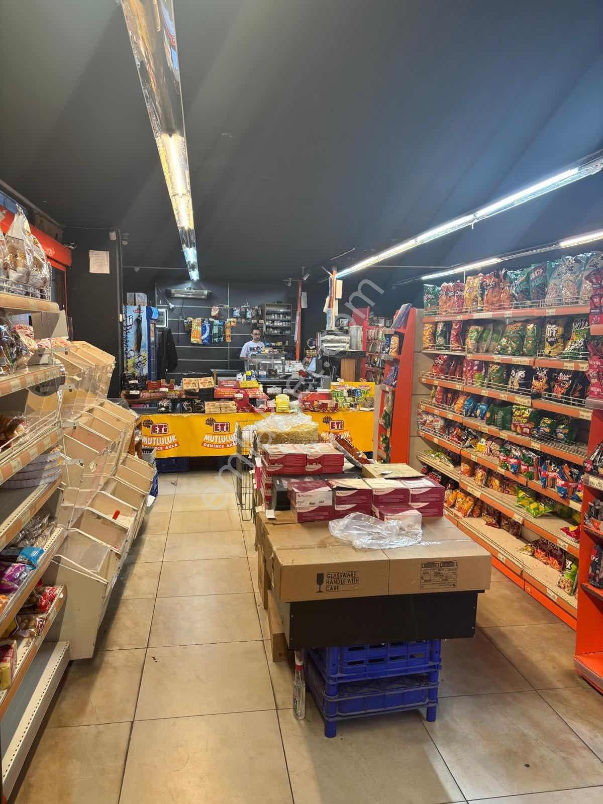 Devren Satilik Market / K.cekmece Caddeye Yakin - Görsel 15