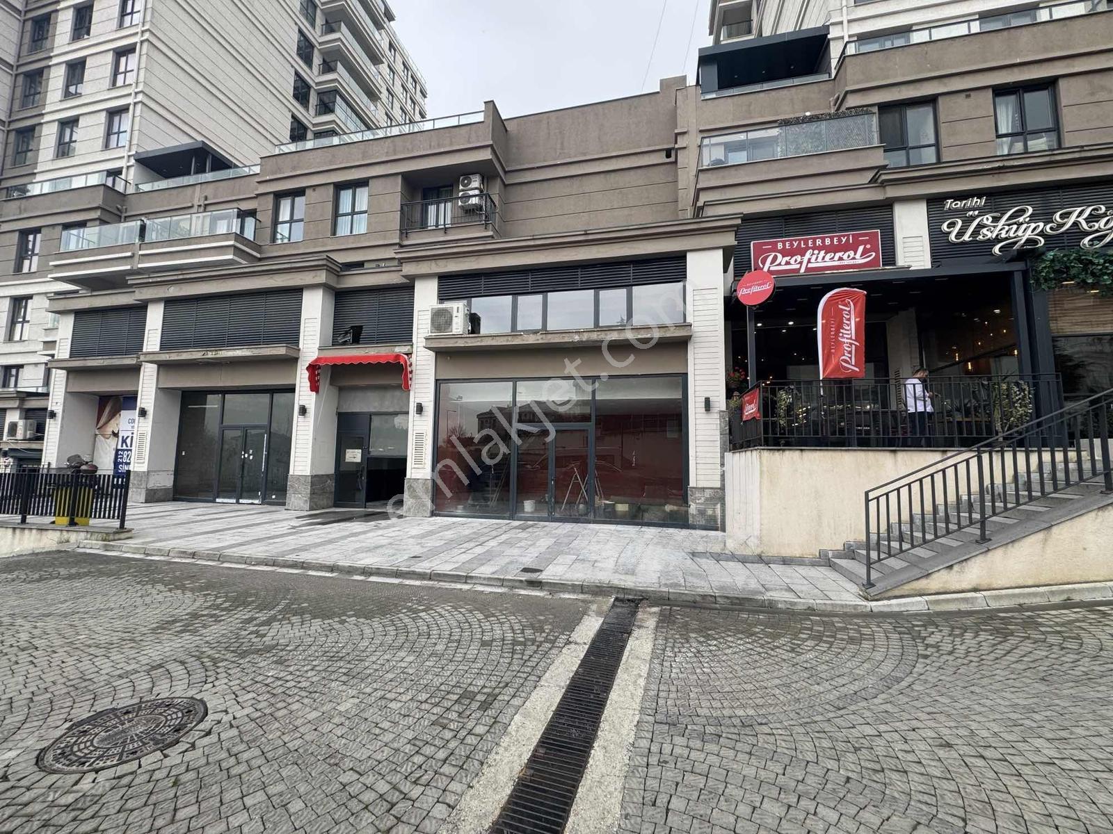 Bahçeşehir Referansta 3 Katlı Ön Kullanımlı Satılık Dükkan 75 M2 - Görsel 2