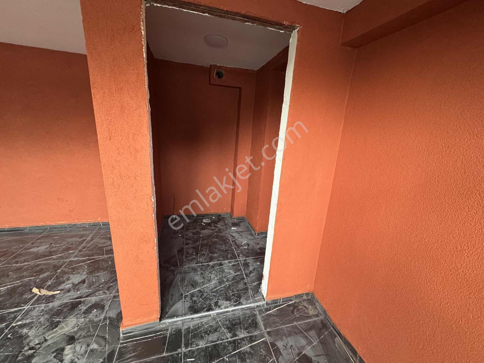 Bahçeşehir Referansta 3 Katlı Ön Kullanımlı Satılık Dükkan 75 M2 - Görsel 9