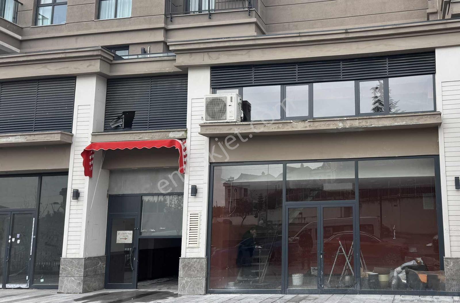 Bahçeşehir Referansta 3 Katlı Ön Kullanımlı Satılık Dükkan 75 M2 - Görsel 3