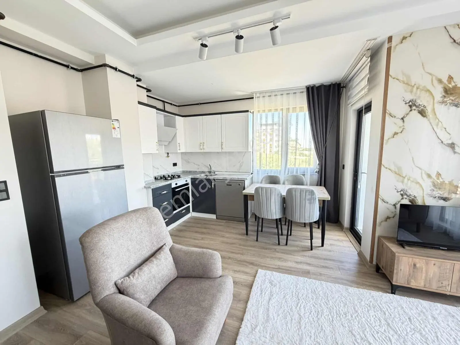 Atakum Gökdelen Bölgesin De 2+1 Full Eşyalı Konsept Daire - Görsel 2
