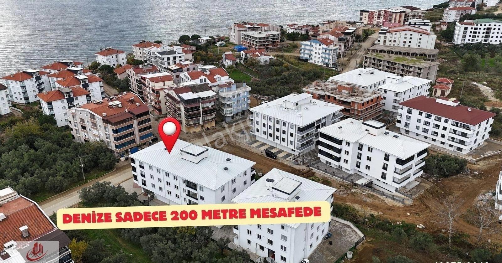 Ay Emlak'tan Denize 100 Metre Mesafede Cadde Üzerinde 2+1 Daire