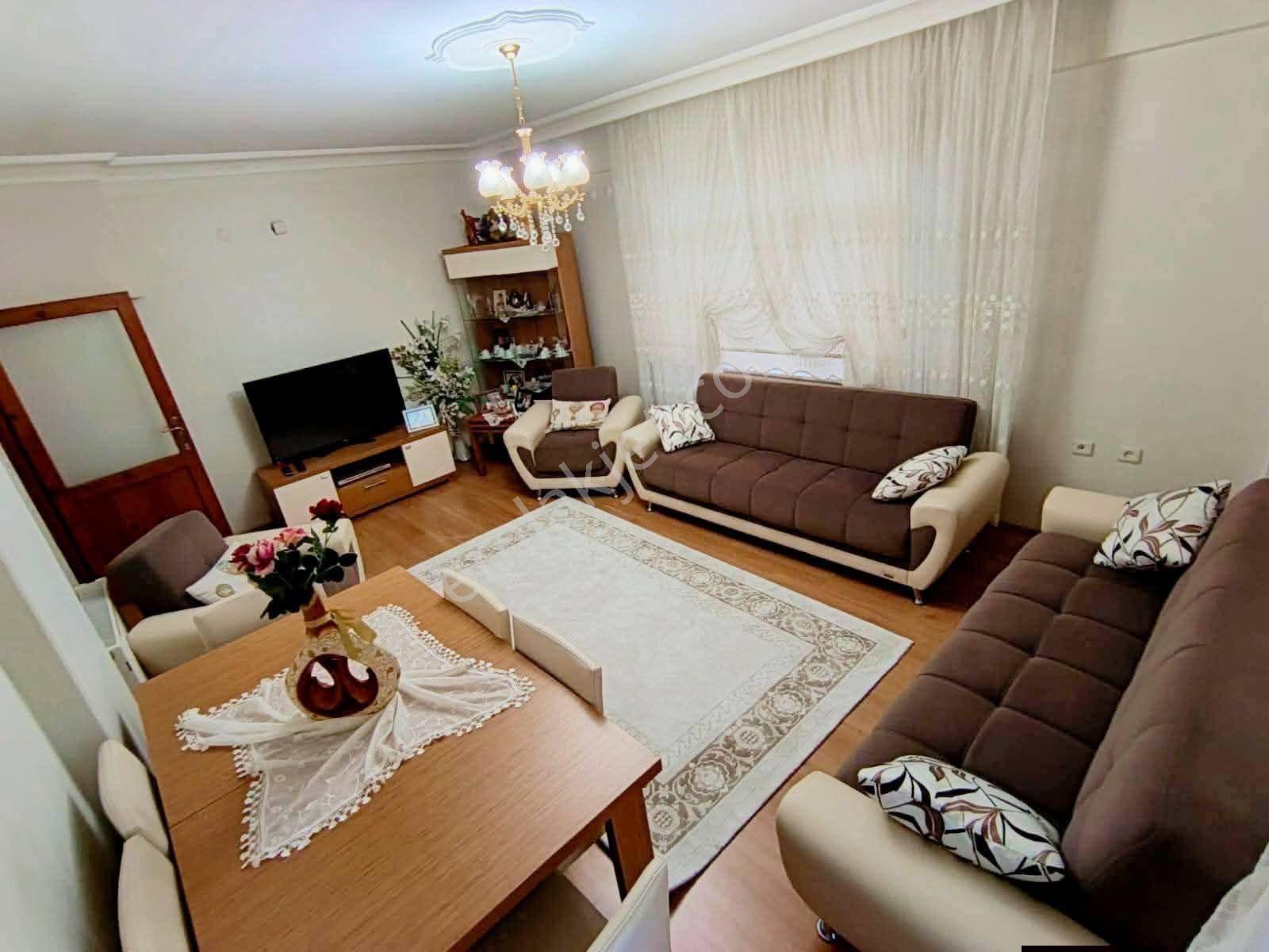 Samsun İlkadım Rasathane Mahallesi'nde Kat Tapulu Dış Cepheli 3+1 Satılık Daire - Görsel 2