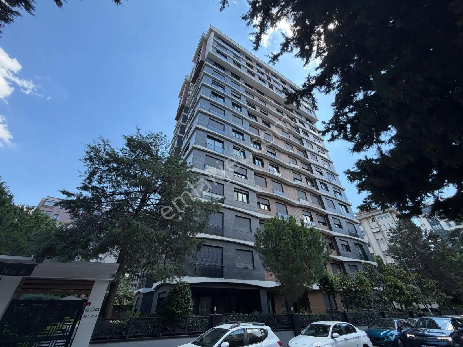 Kozyatağı'nda Site Konseptli Kiralık 3+1 Daire