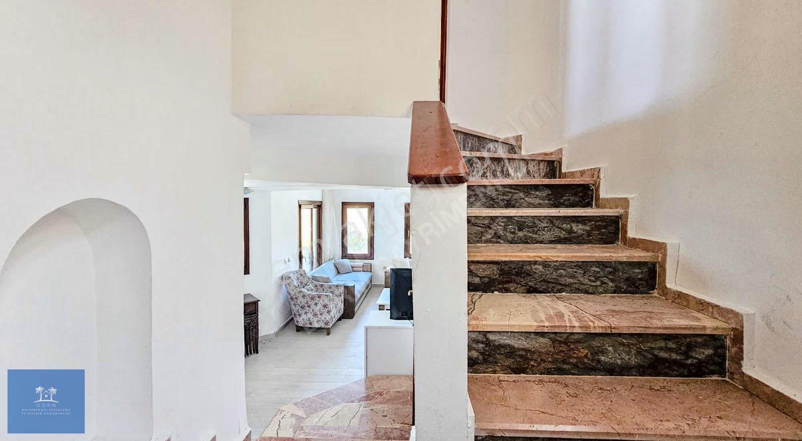 Bodrum Gümüşlük'te Deniz Manzaralı Satılık 3+1 Villa - Görsel 15