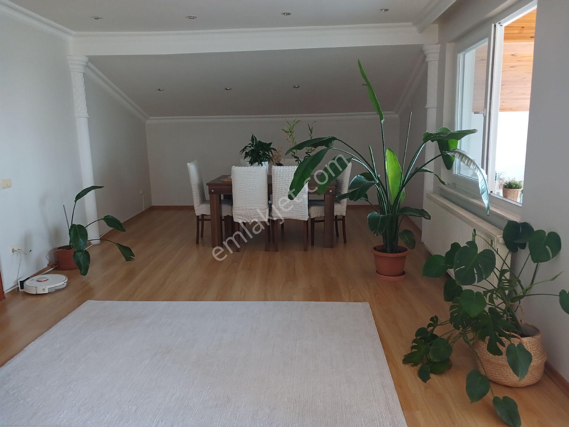 Tarabya Mahallesinde Temiz Eşyalı ,geniş Ferah Kullanımlı 3+1 Kiralık Daire. - Görsel 2