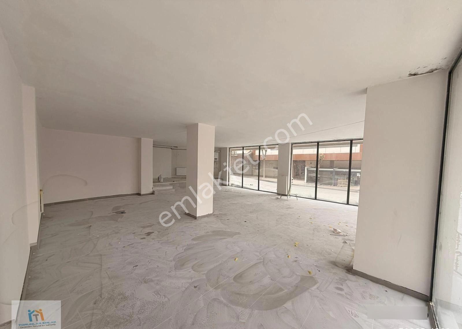 Torunlar'dan Kurumsala Kiralık Dükkan Yenimh Yürüyüş Yolu Cadde - Görsel 5