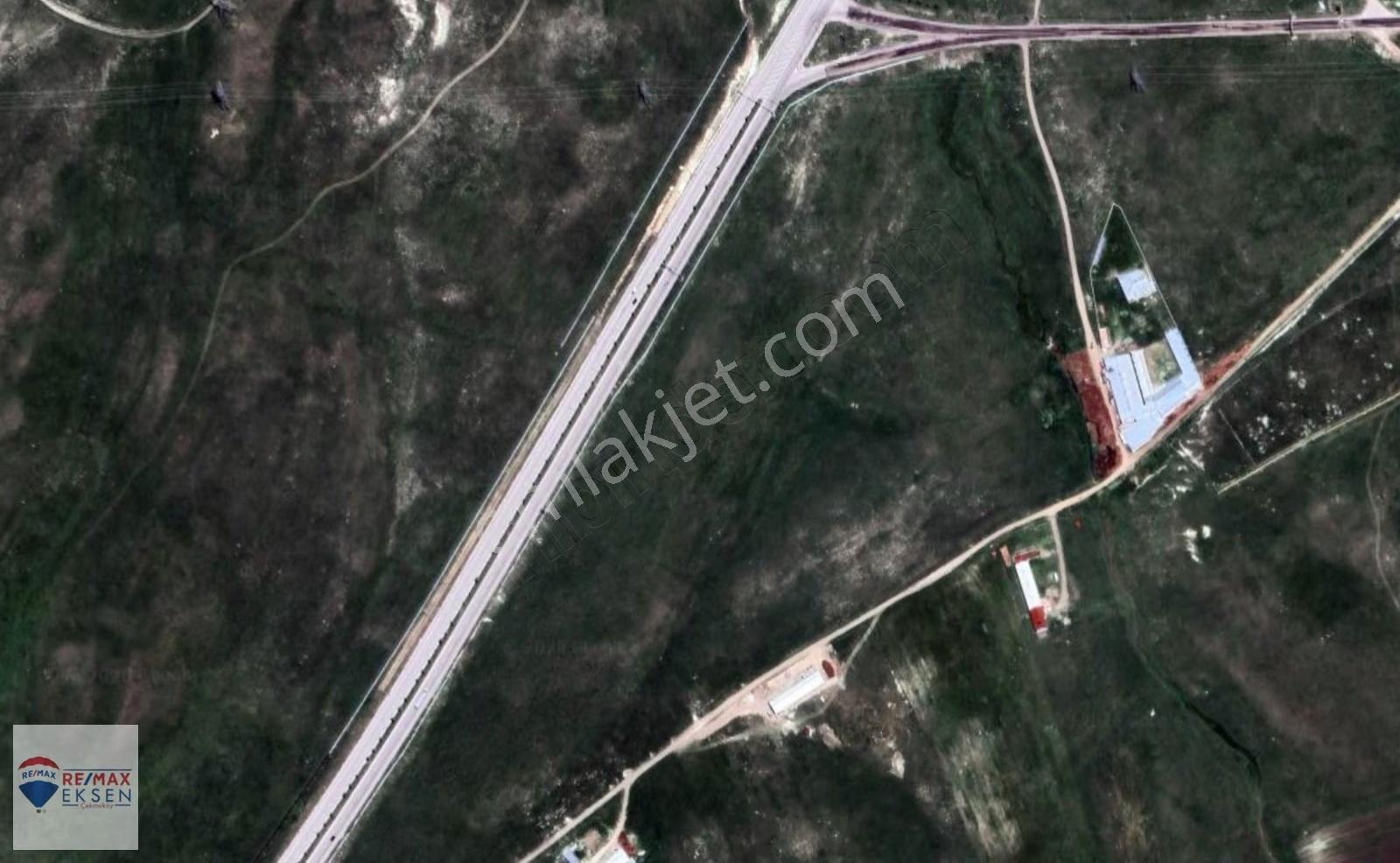 Palandöken Nenehatun'da Ana Yola Yakın Yatırımlık Satılık - Görsel 3